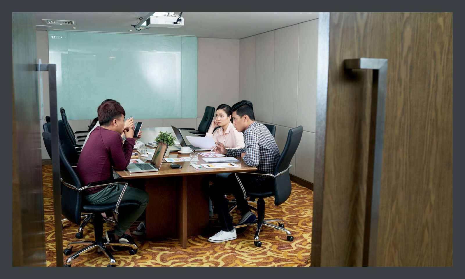 Renting Office Space in Dubai – A Complete Guide (2024)
